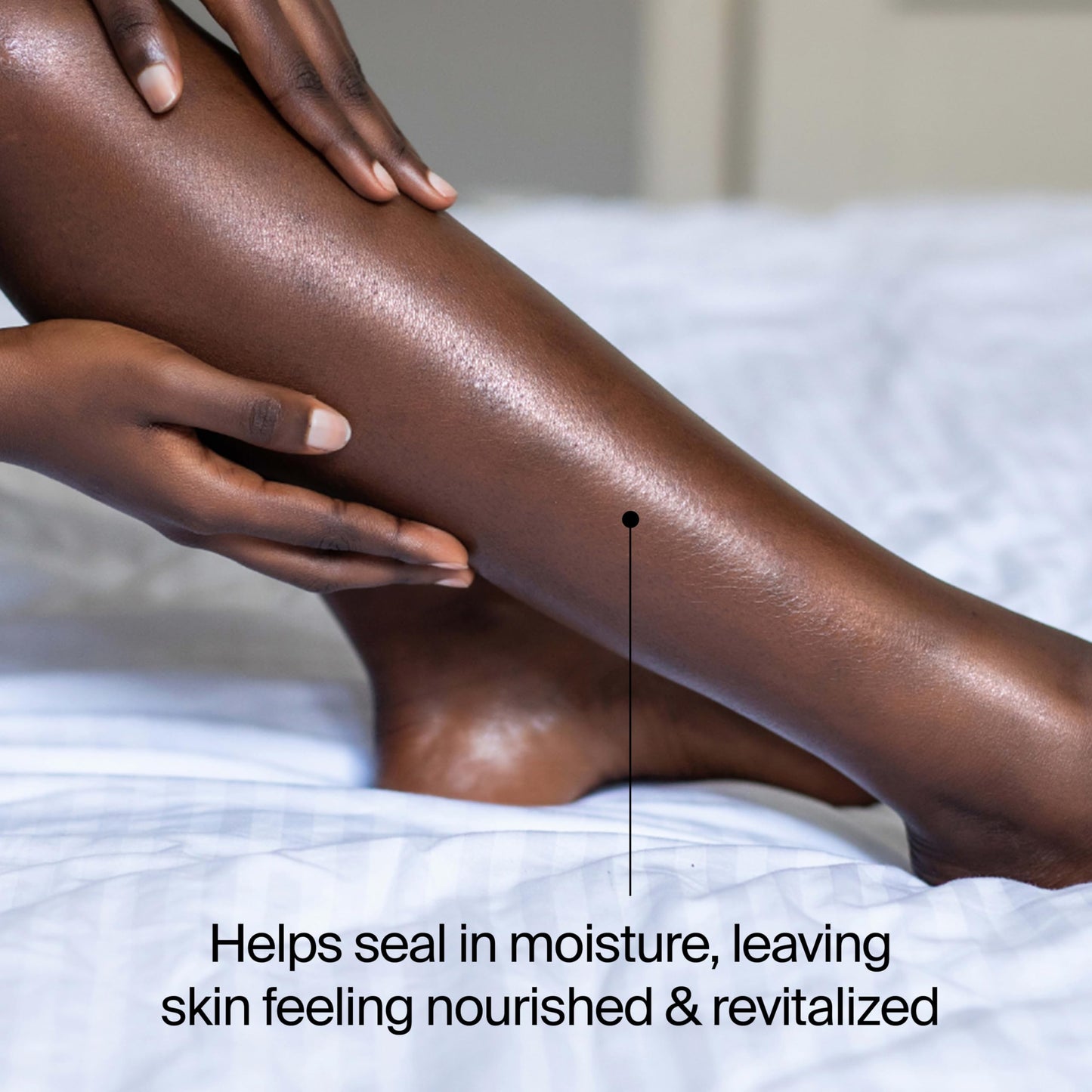 Neutrogena Body Oil Light Sesame Formula, Lightweight, Quick-Absorbing Nourishing Moisturizing Oil, Before and After Shower Application for Smooth, Radiant Looking Skin, Non-Greasy Feel, 16 fl oz